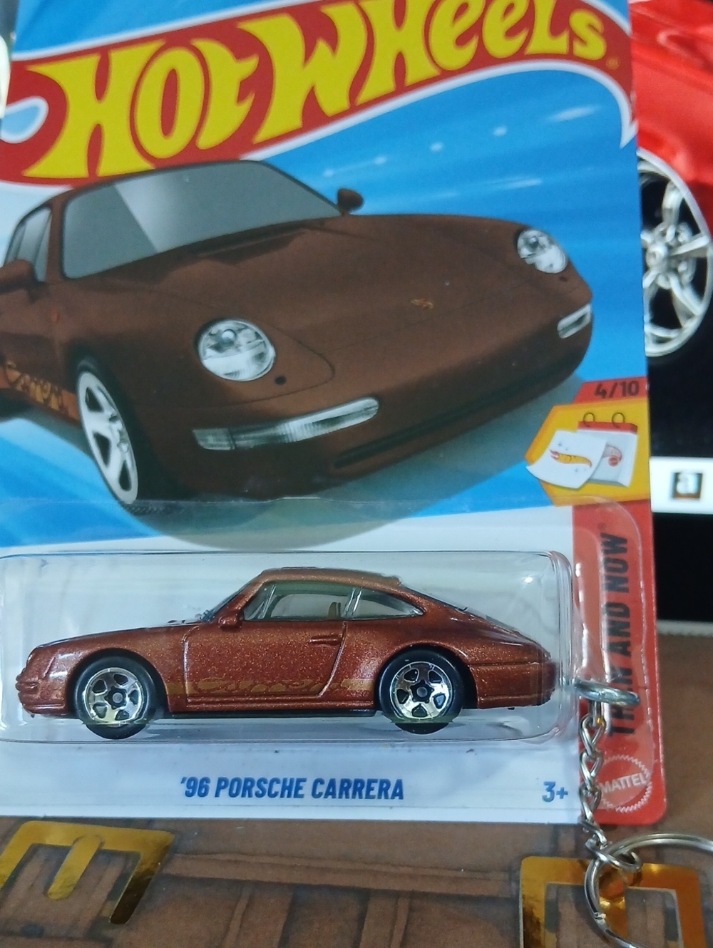Hot Wheels '96 Porsche Carrera - Metallic Copper Keychain